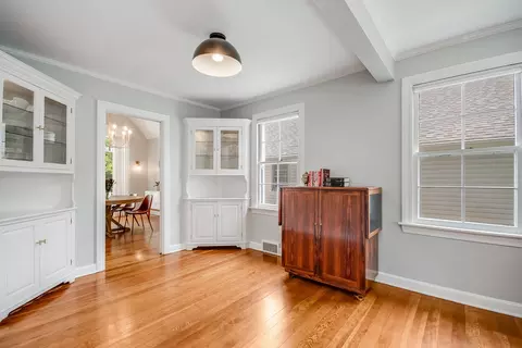 1018 N Cross St, Wheaton, IL 60187 photo 8