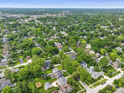 1018 N Cross St, Wheaton, IL 60187 photo 33