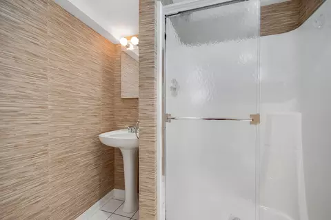 1018 N Cross St, Wheaton, IL 60187 photo 15
