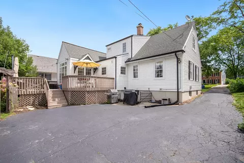 1018 N Cross St, Wheaton, IL 60187 photo 19