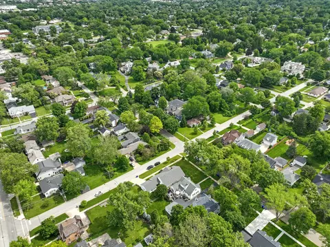 1018 N Cross St, Wheaton, IL 60187 photo 31