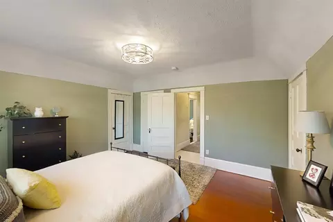 Bedroom - 609 E Monroe St, Bloomington, IL 61701 photo 2 of 4