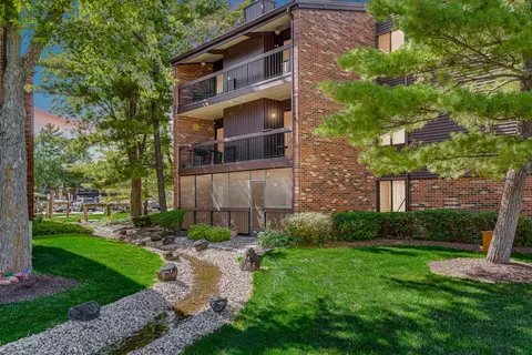 14513 Sussex Ct W #G3, Oak Forest, IL 60452