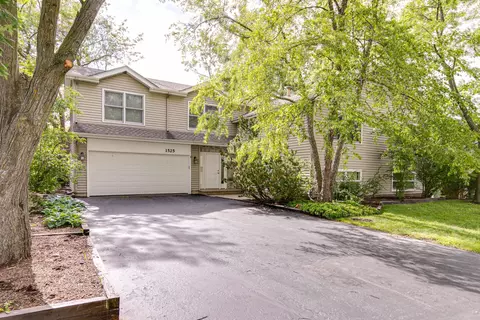 1525 Coral Reef Way, Lake Zurich, IL 60047