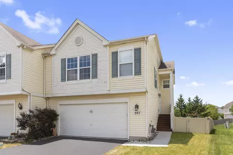 997 Timber Springs Ct, Joliet, IL 60432