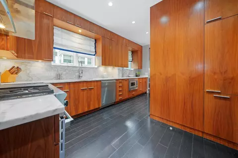 222 E Chestnut St #9B, Chicago, IL 60611 photo 20