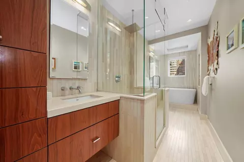 222 E Chestnut St #9B, Chicago, IL 60611 photo 24