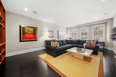 222 E Chestnut St #9B, Chicago, IL 60611 photo 5