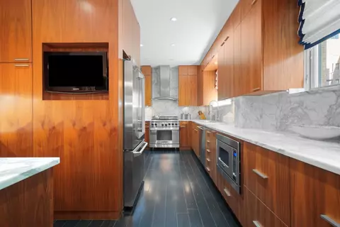 222 E Chestnut St #9B, Chicago, IL 60611 photo 19