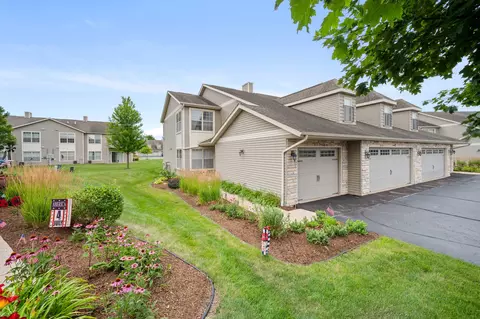 946 Arvle Cir #946, Sycamore, IL 60178