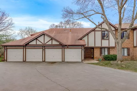1009 E Kevin Ct #2, Palatine, IL 60074