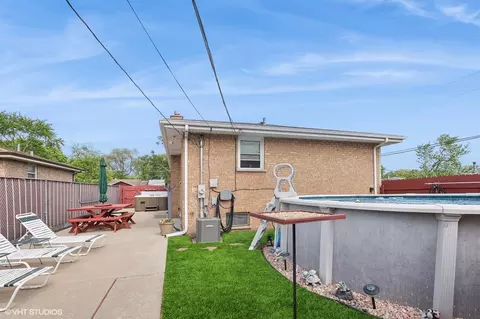 7900 W 72nd St, Bridgeview, IL 60455 photo 18