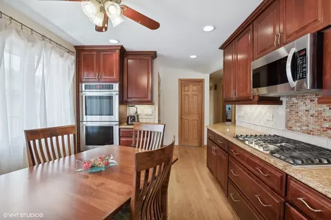 7900 W 72nd St, Bridgeview, IL 60455 photo 5