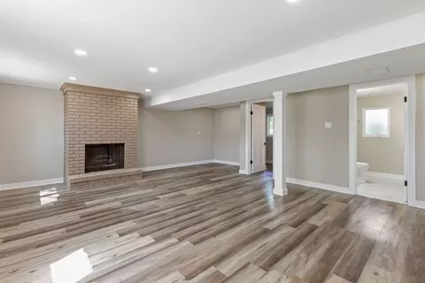 Living - 15213 Pine Dr, Oak Forest, IL 60452 photo 5 of 6