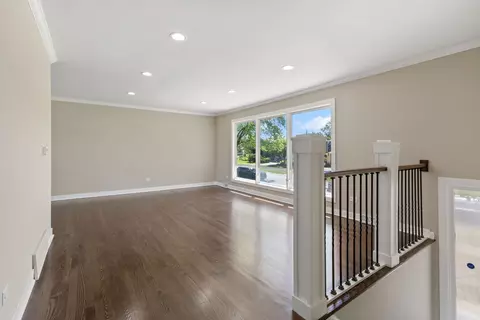 Living - 15213 Pine Dr, Oak Forest, IL 60452 photo 4 of 6