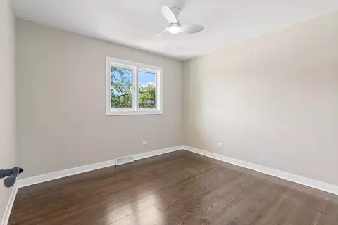 Bedroom - 15213 Pine Dr, Oak Forest, IL 60452 photo 1 of 3