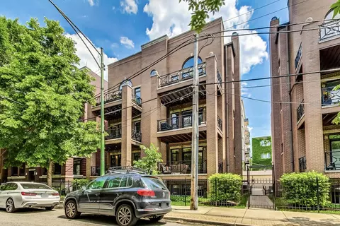 669 N Peoria St #1S, Chicago, IL 60642