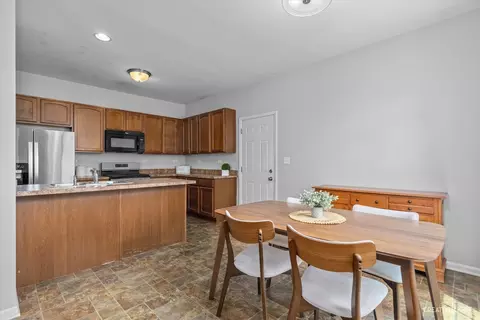 3615 Hyde Park Ct, Elgin, IL 60124 photo 6