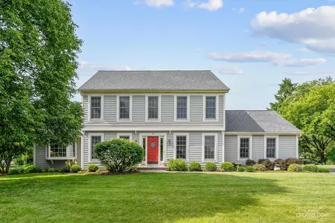 50 Deer Run, Crystal Lake, IL 60012