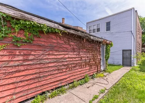 7226 S Cornell Ave, Chicago, IL 60649 photo 4