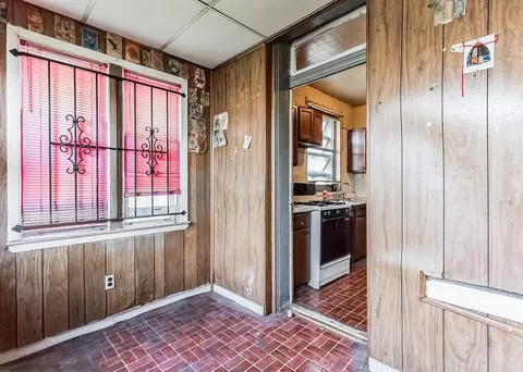 7226 S Cornell Ave, Chicago, IL 60649 photo 13
