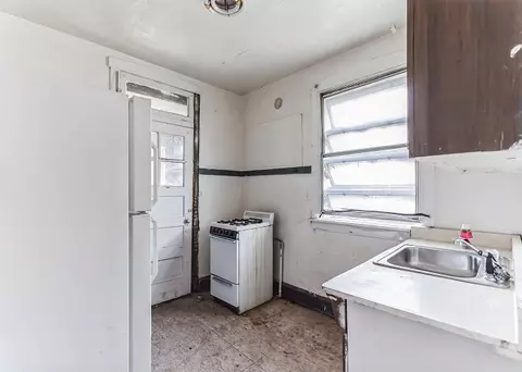 7226 S Cornell Ave, Chicago, IL 60649 photo 11
