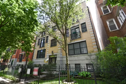 925 W Lakeside Pl #2W, Chicago, IL 60640