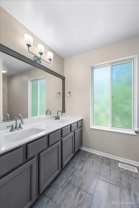 Bath - 30 Covington Rd, Fox Lake, IL 60020 photo 3 of 4
