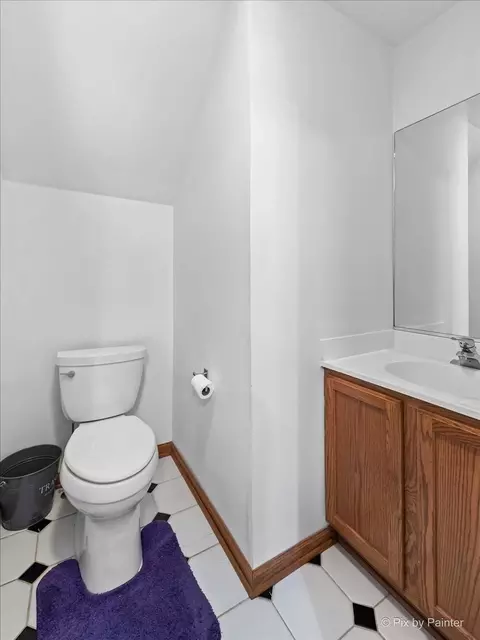 Bath - 30 Covington Rd, Fox Lake, IL 60020 photo 1 of 4