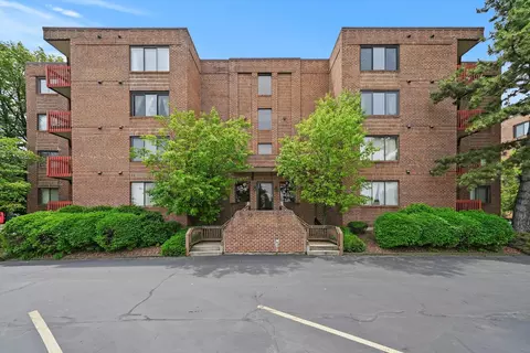 6401 Pershing Rd #204, Stickney, IL 60402