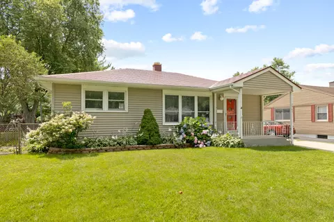 Exterior - 2905 Starling Ln, Rolling Meadows, IL 60008 photo 2 of 5