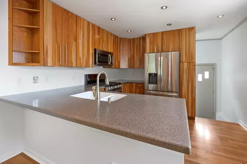 Kitchen - 2905 Starling Ln, Rolling Meadows, IL 60008 photo 3 of 5