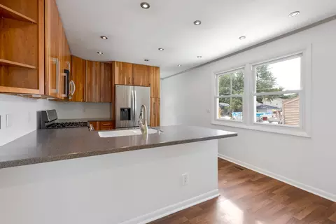 Kitchen - 2905 Starling Ln, Rolling Meadows, IL 60008 photo 2 of 5