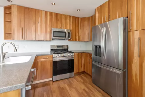 Kitchen - 2905 Starling Ln, Rolling Meadows, IL 60008 photo 4 of 5