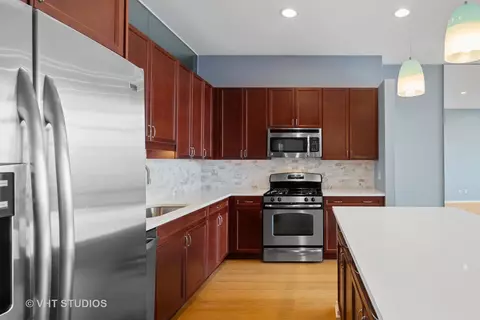 Kitchen - 65 E Monroe St #4215, Chicago, IL 60603 photo 2 of 2