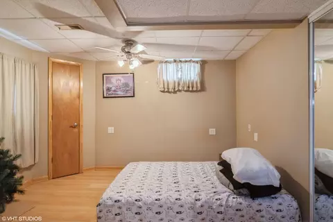 Bedroom - 1001 Apple Valley Dr, Bartlett, IL 60103 photo 6 of 6