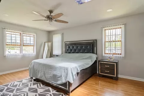 Bedroom - 1001 Apple Valley Dr, Bartlett, IL 60103 photo 1 of 6