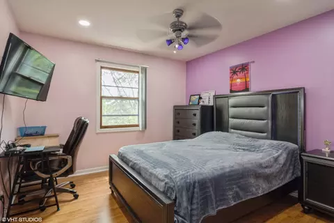 Bedroom - 1001 Apple Valley Dr, Bartlett, IL 60103 photo 3 of 6