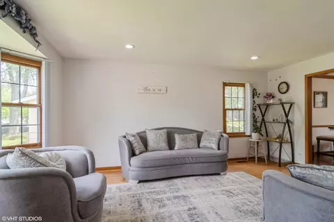 Other - 1001 Apple Valley Dr, Bartlett, IL 60103 photo 1 of 4