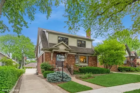 411 S Dunton Ave, Arlington Heights, IL 60005
