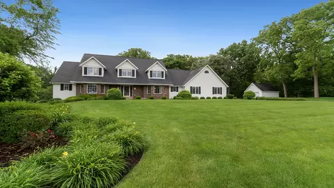 138 S Fox Run Ln, Byron, IL 61010