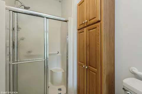 Bath - 701 N Hart Blvd, Harvard, IL 60033 photo 4 of 4
