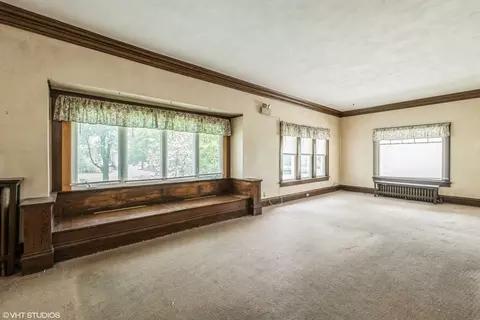 Living - 701 N Hart Blvd, Harvard, IL 60033 photo 1 of 1