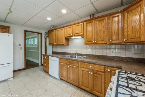 Kitchen - 701 N Hart Blvd, Harvard, IL 60033 photo 1 of 2