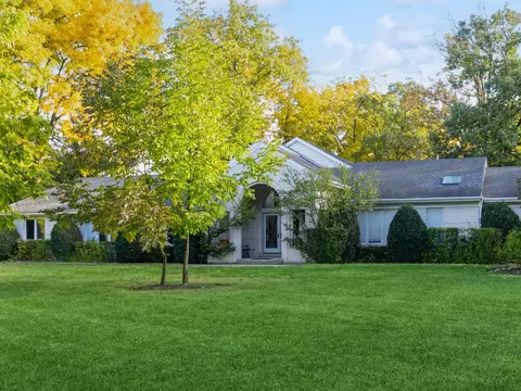 2021 Burr Oak Dr E, Glenview, IL 60025