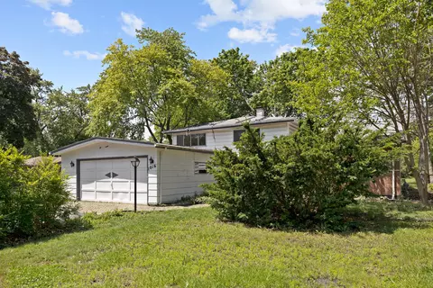 1016 N Elmhurst Rd, Prospect Heights, IL 60070