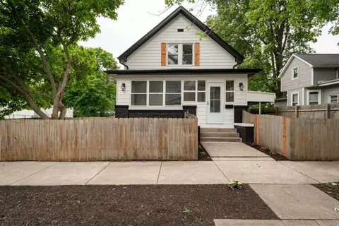 1102 N Oak St, Bloomington, IL 61701