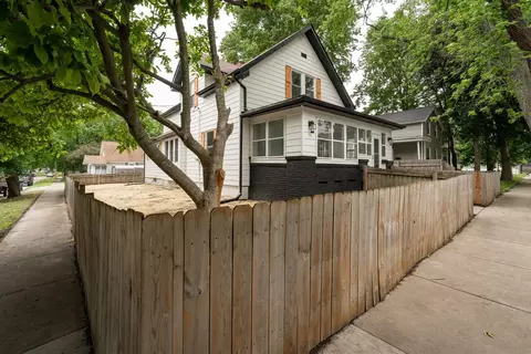 Exterior - 1102 N Oak St, Bloomington, IL 61701 photo 6 of 6