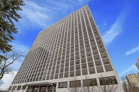 4343 N Clarendon Ave #616, Chicago, IL 60613
