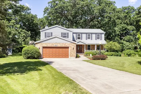 9 N806 Tipi Ln, Elgin, IL 60124